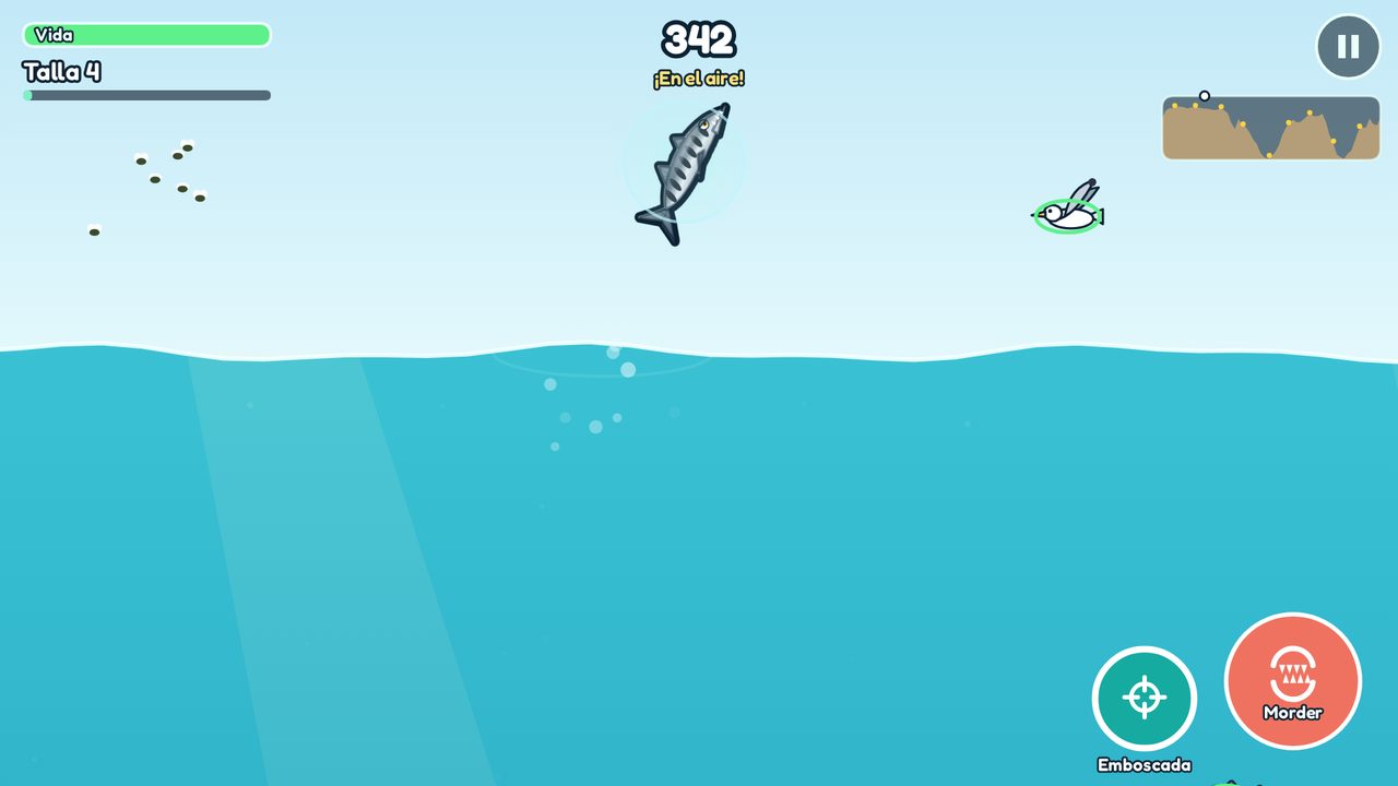 Un pez saltando fuera del agua